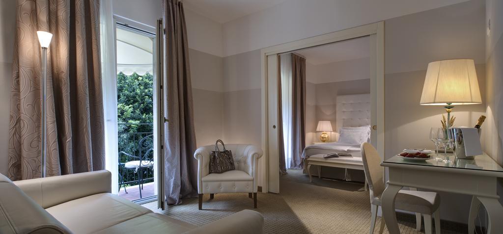 Palace Hotel San Pietro Bardolino Szoba fotó